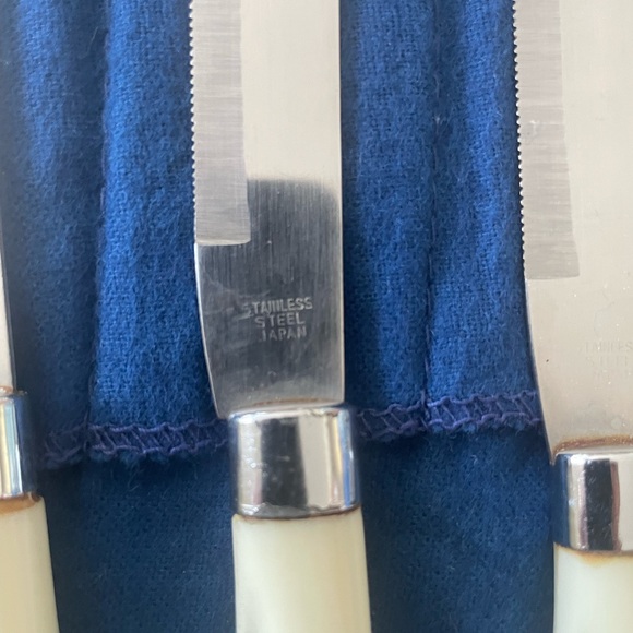 Vintage 60s-70s Steak Knives - Picture 2 of 6